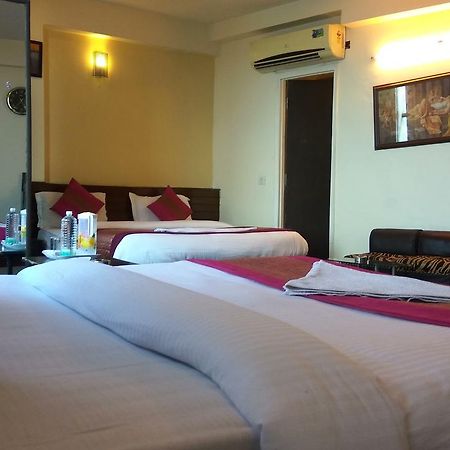 Airport Hotel Port View Neu-Delhi Exterior foto