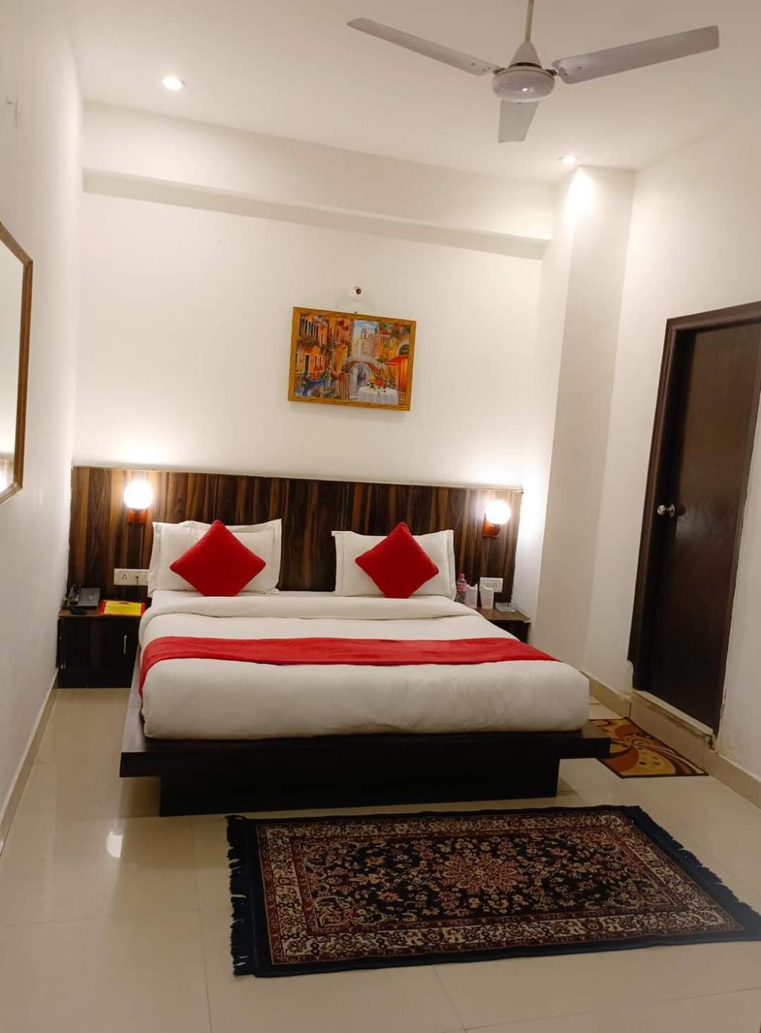 Airport Hotel Port View Neu-Delhi Exterior foto