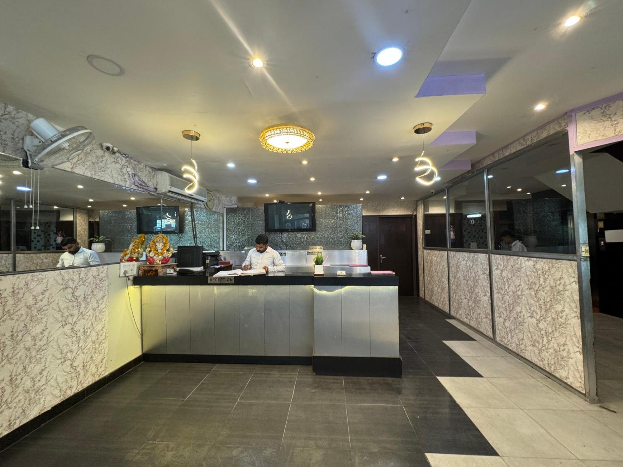 Airport Hotel Port View Neu-Delhi Exterior foto