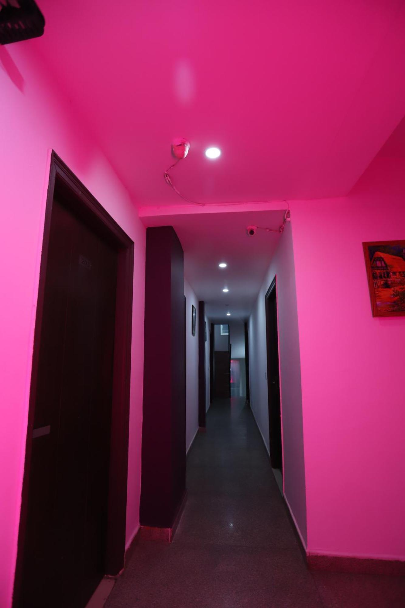 Airport Hotel Port View Neu-Delhi Exterior foto