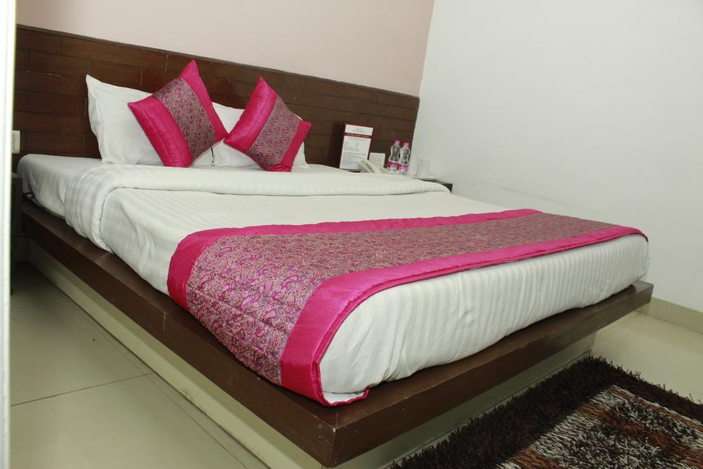 Airport Hotel Port View Neu-Delhi Exterior foto