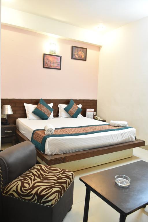 Airport Hotel Port View Neu-Delhi Exterior foto