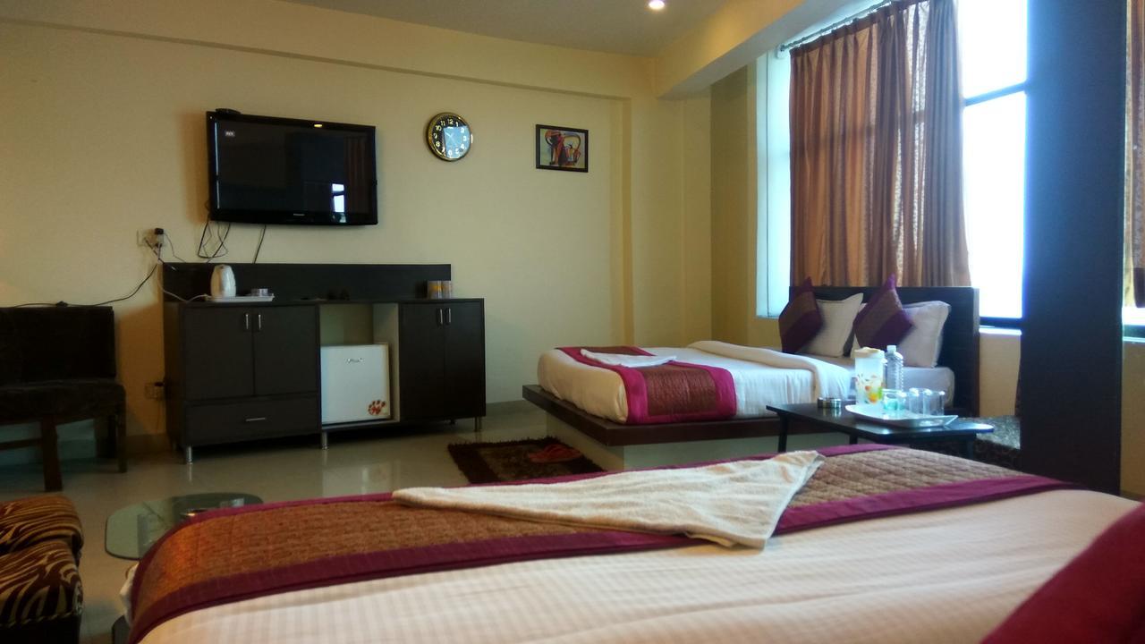 Airport Hotel Port View Neu-Delhi Exterior foto