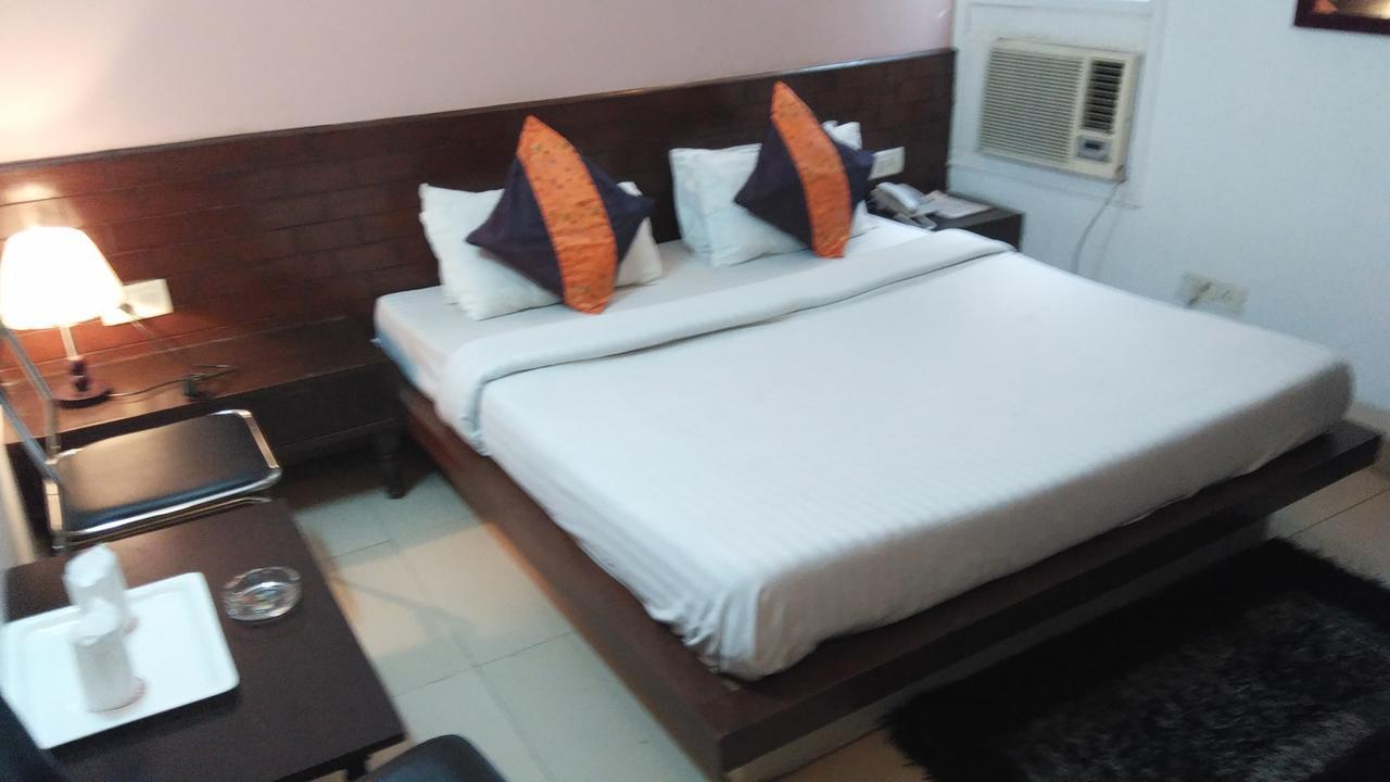Airport Hotel Port View Neu-Delhi Zimmer foto