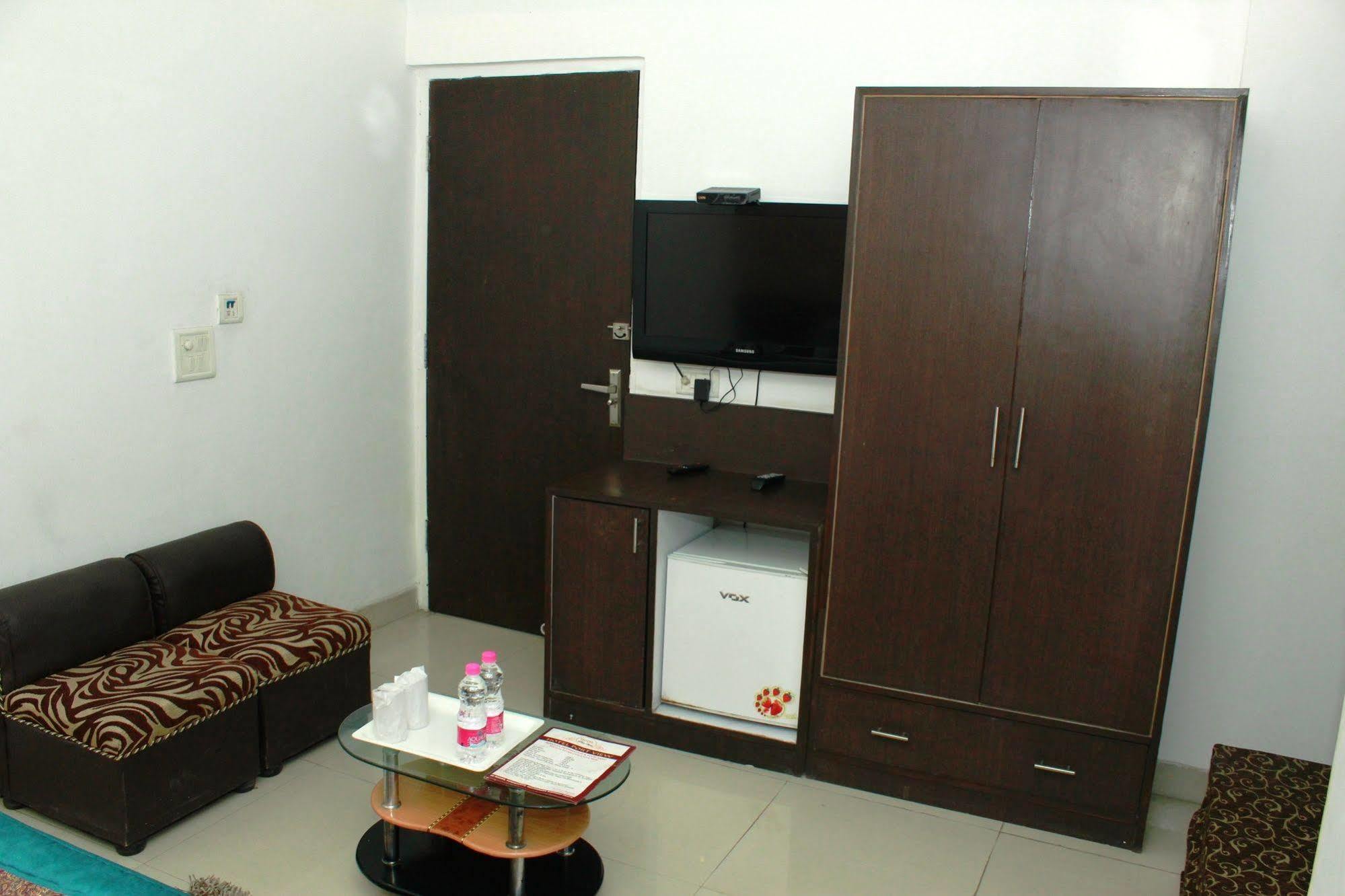Airport Hotel Port View Neu-Delhi Exterior foto