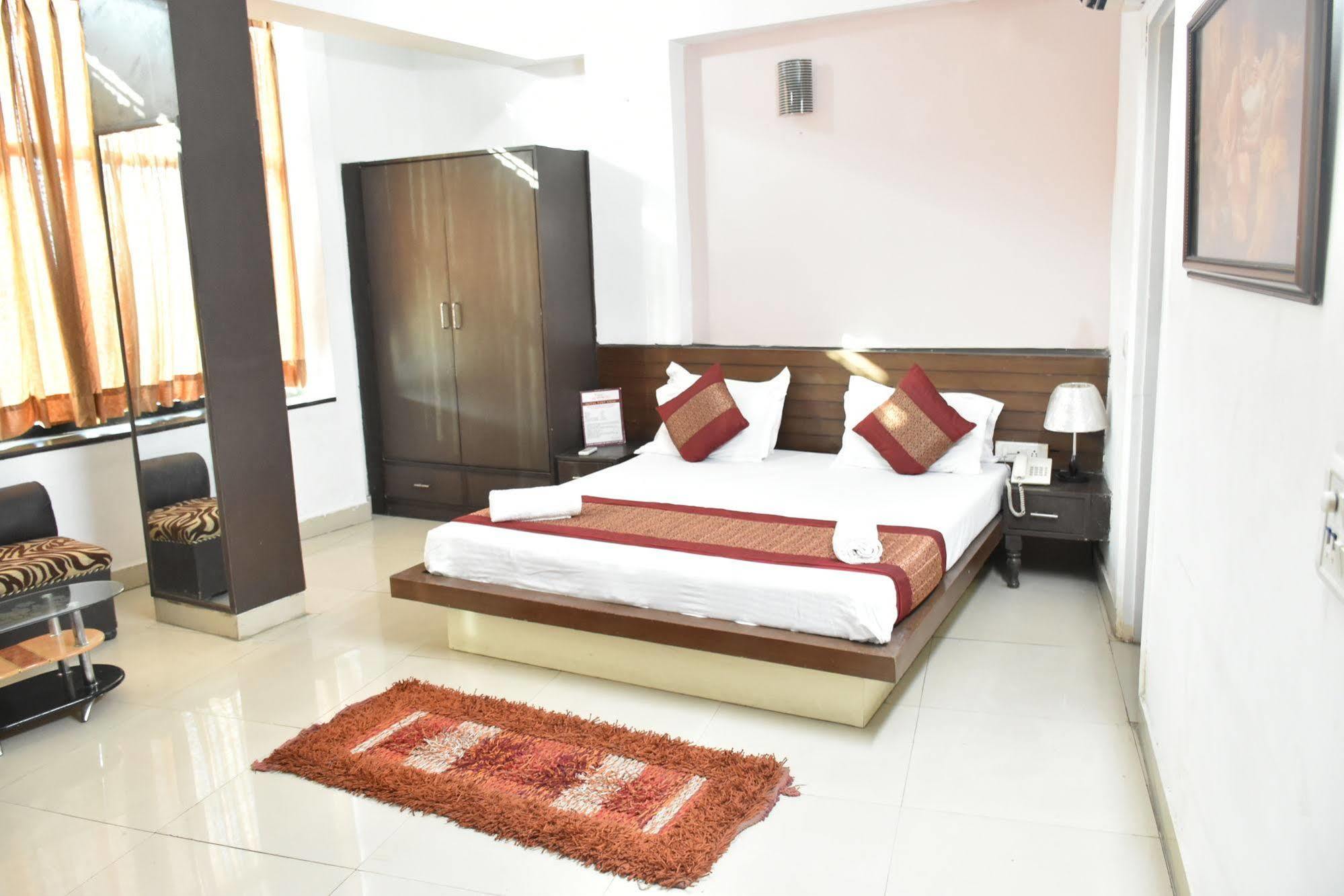 Airport Hotel Port View Neu-Delhi Exterior foto